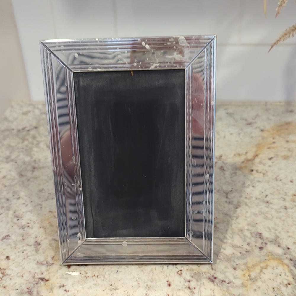 Elegant Silver Picture Frame - 4x6